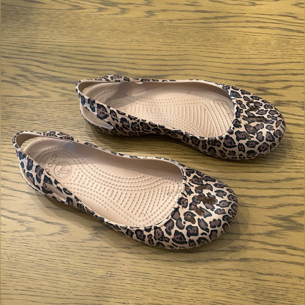 Cocks leopard print flats. Sz 8